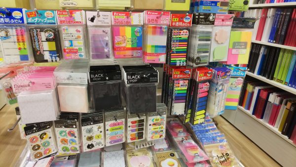 ノートにも本にも使える！100均セリアの付箋（ふせん）のまとめ