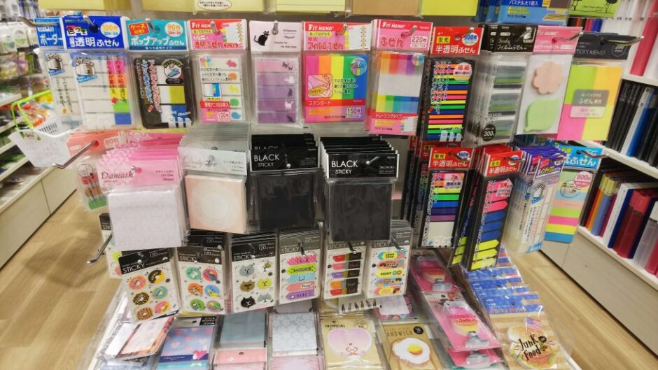 ノートにも本にも使える！100均セリアの付箋（ふせん）のまとめ