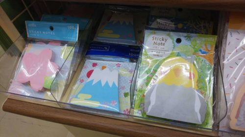 ノートにも本にも使える！100均セリアの付箋（ふせん）のまとめ